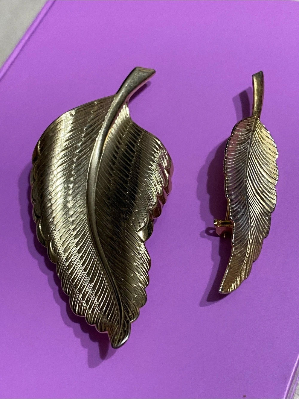 Gold Feather Brooch Pin Set